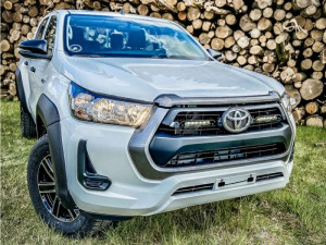 Lazer Lamps Hűtőmaszk LED lámpa szett - Linear Standard - Hilux (kivéve Invincible) 2021-