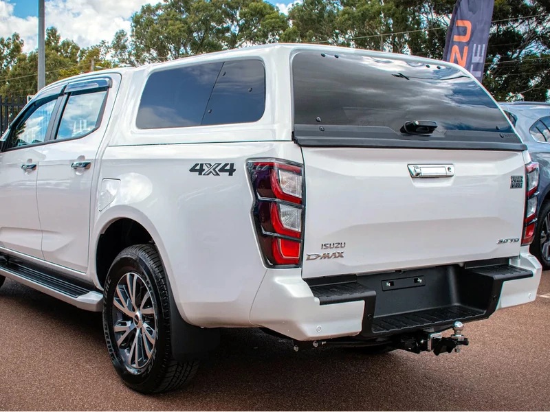 Aeroklas Stylish felépítmény alapozott - kipattintható oldalüveg -  Isuzu D/C 2025- - Felépítmény