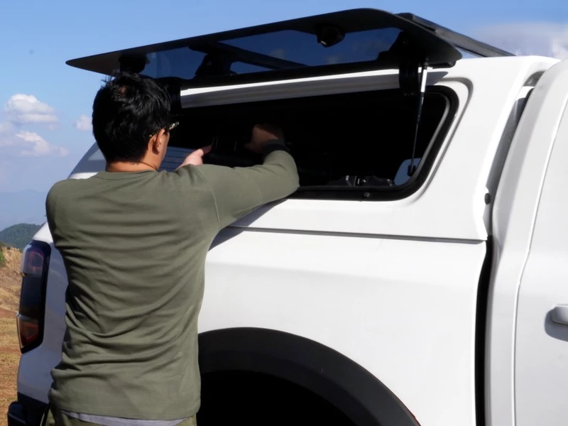 Aeroklas Stylish felépítmény - felnyitható oldalüveg mindkét oldal - Ford Raptor D/C 2023 - Felépítmény