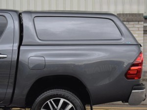 Aeroklas Commercial felépítmény - oldalüveg nélkül - Fényezett - Toyota Hilux 2016-