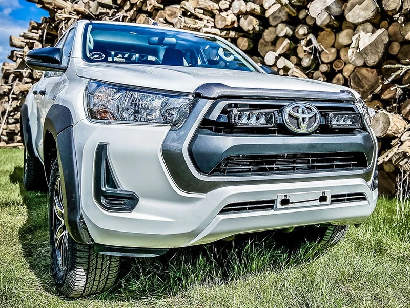 Lazer Lamps Hűtőmaszk LED lámpa szett - Triple-R Elite - Hilux (kivéve Invincible) 2021- - Lámpa